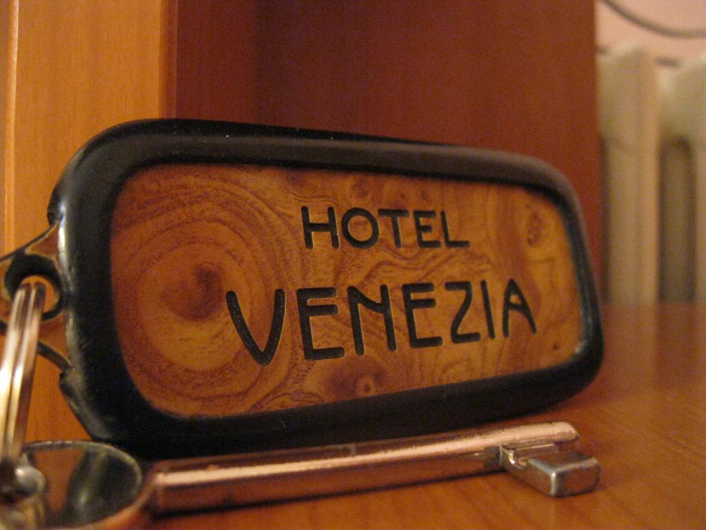 Hotel Venezia 몬테카티니테르메 외부 사진