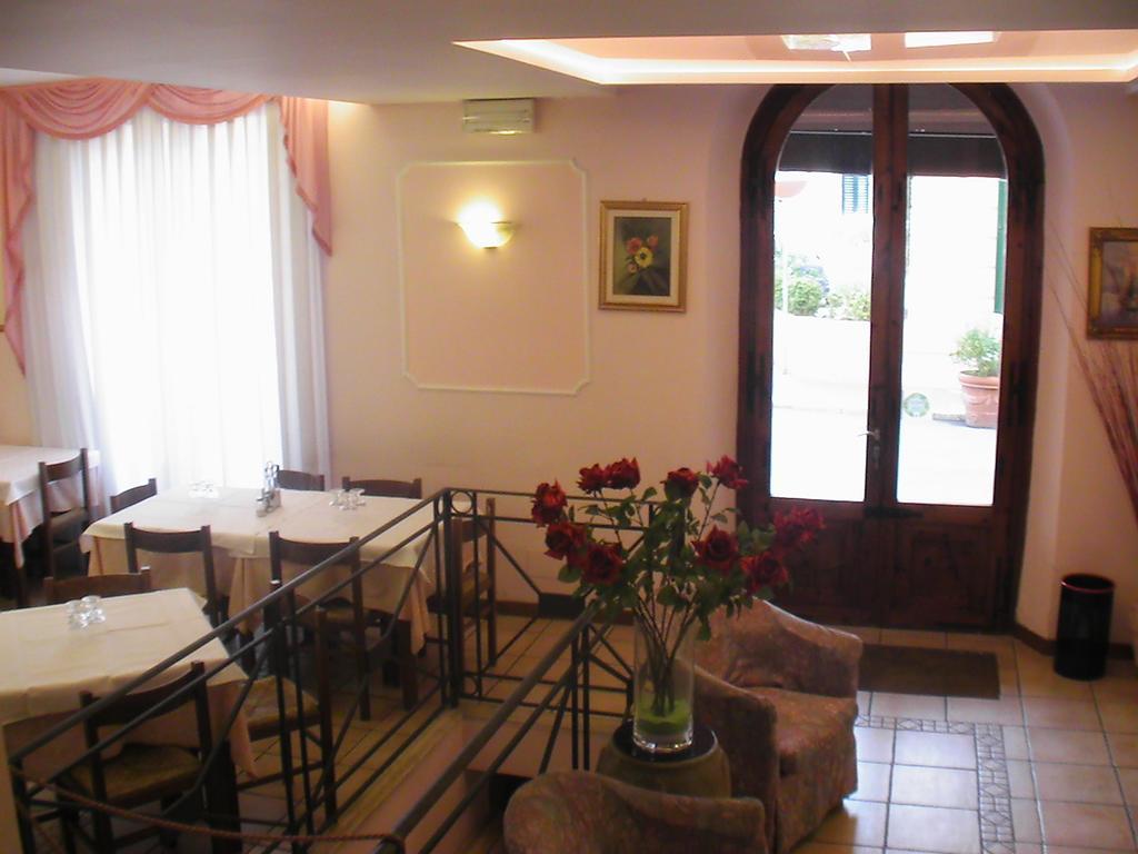 Hotel Venezia 몬테카티니테르메 외부 사진
