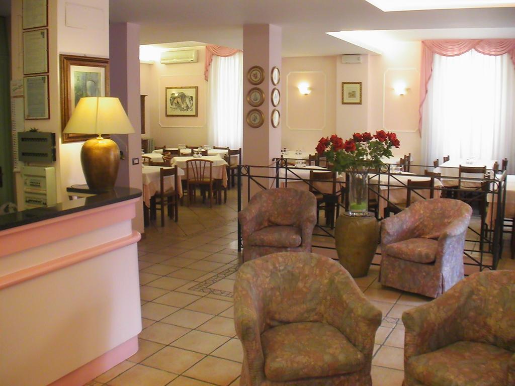 Hotel Venezia 몬테카티니테르메 외부 사진