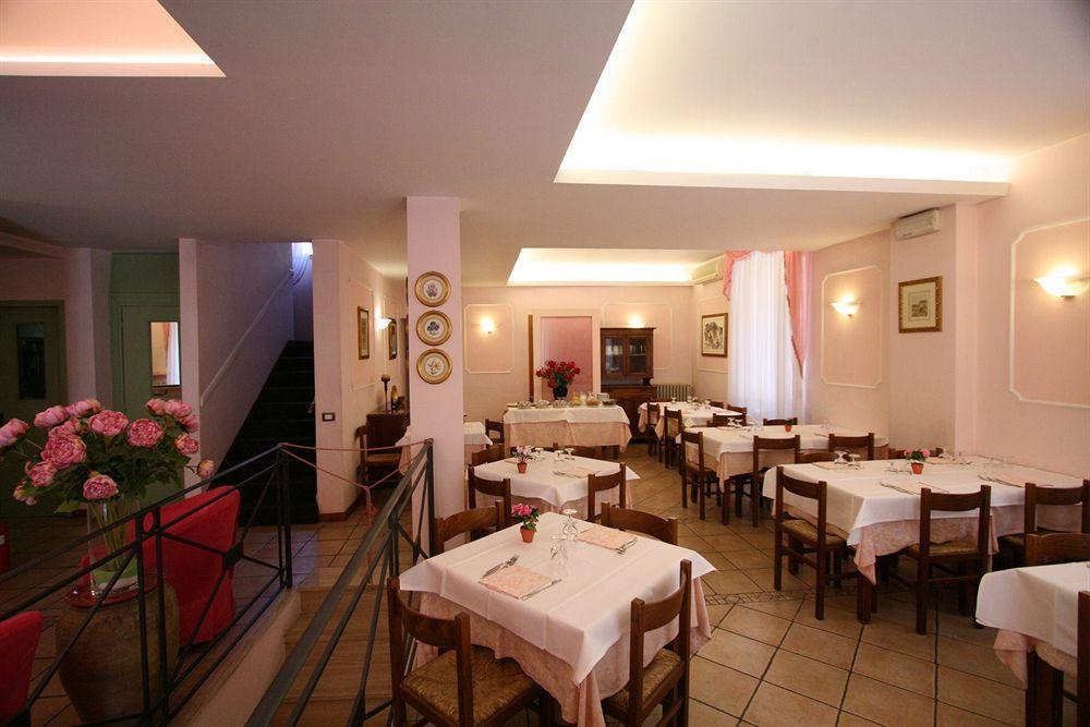 Hotel Venezia 몬테카티니테르메 외부 사진