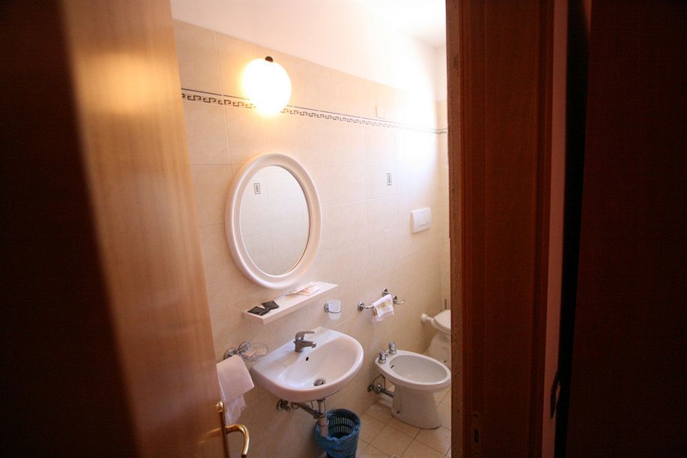 Hotel Venezia 몬테카티니테르메 외부 사진