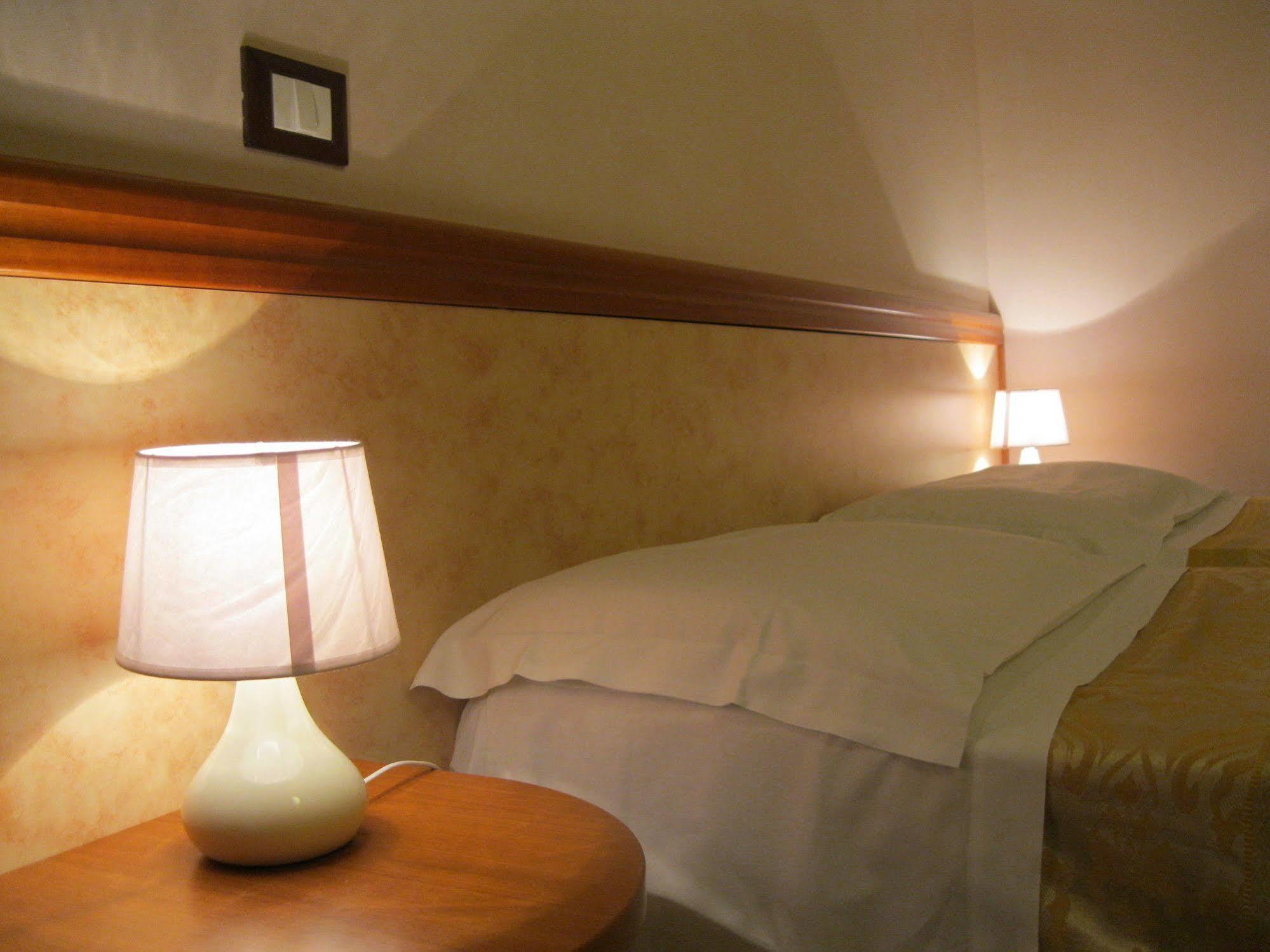 Hotel Venezia 몬테카티니테르메 외부 사진