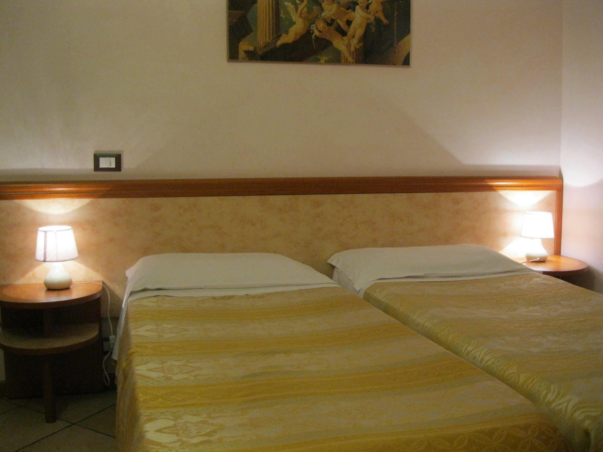 Hotel Venezia 몬테카티니테르메 외부 사진
