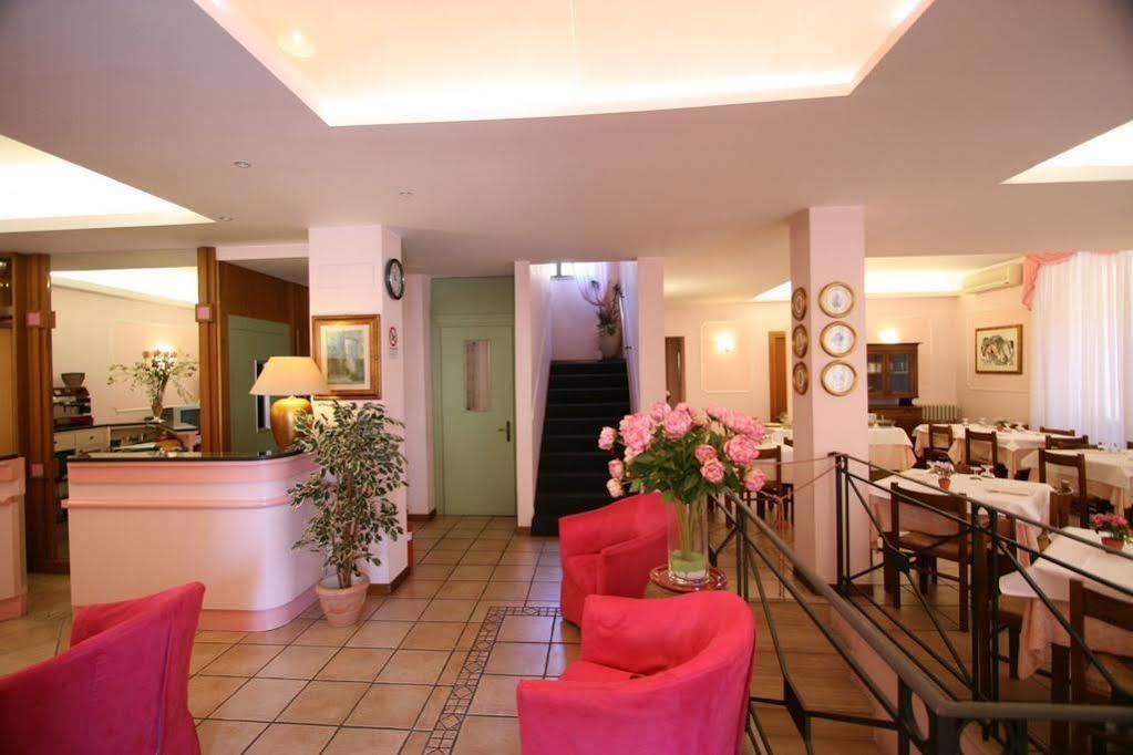 Hotel Venezia 몬테카티니테르메 외부 사진
